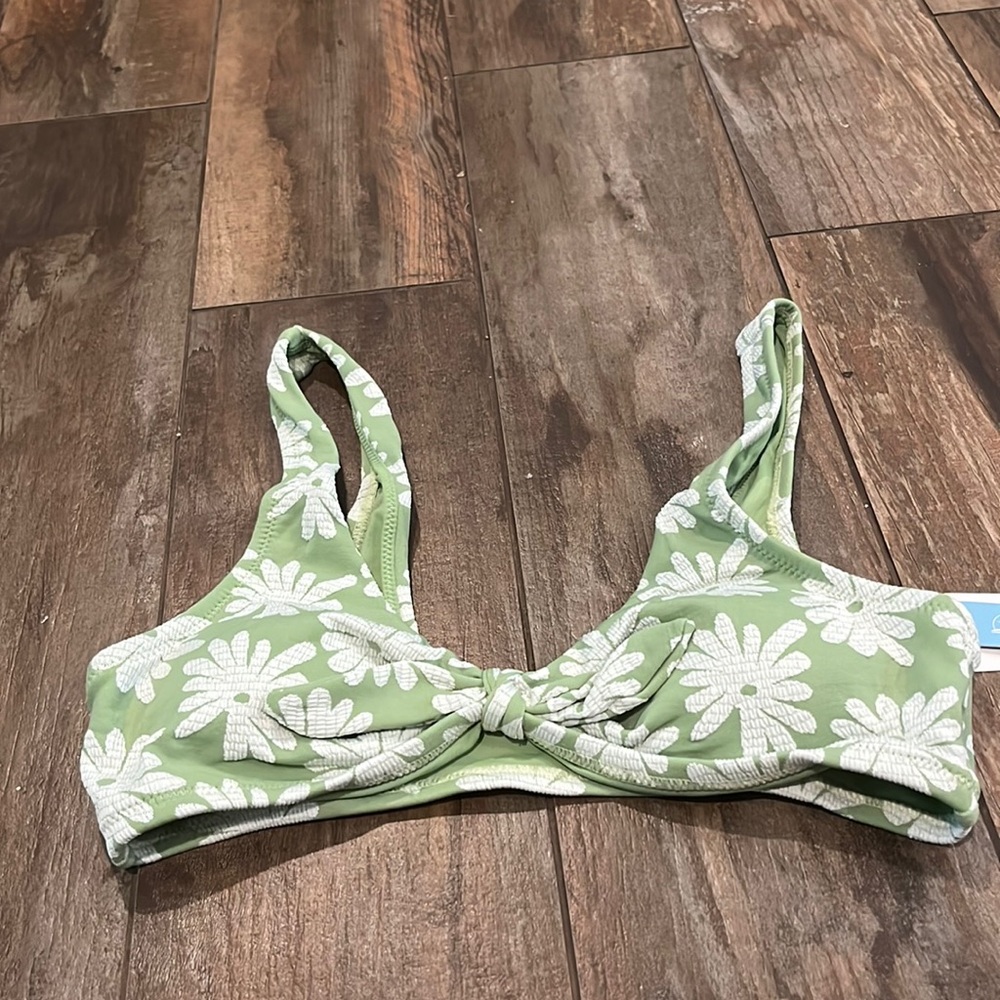 Size Small CUPSHE bikini top